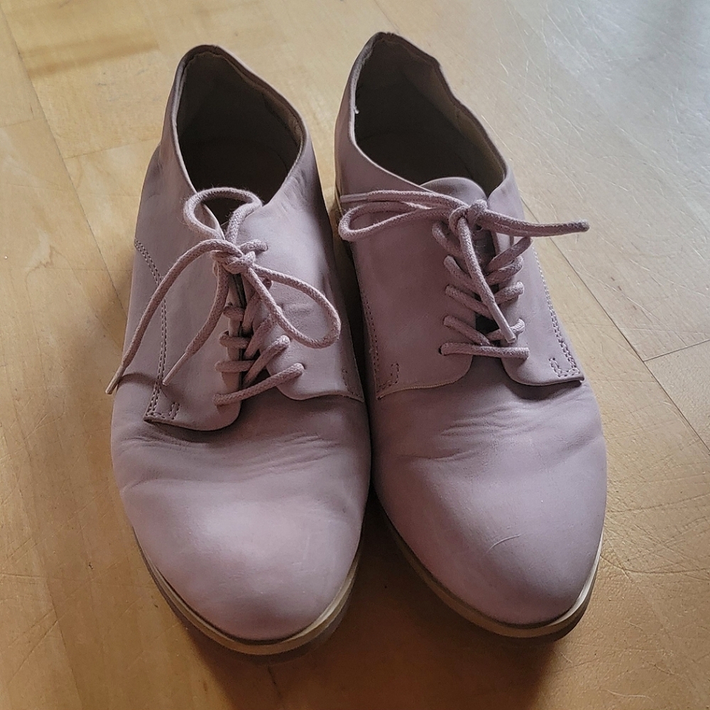 Light Pink Dress Shoes
